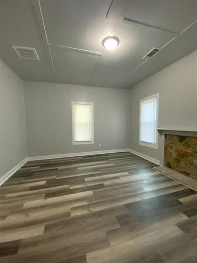 Building Photo - "Charming 2-Bedroom Retreat on Vinson High...