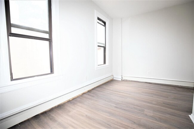Building Photo - 644 Washington St