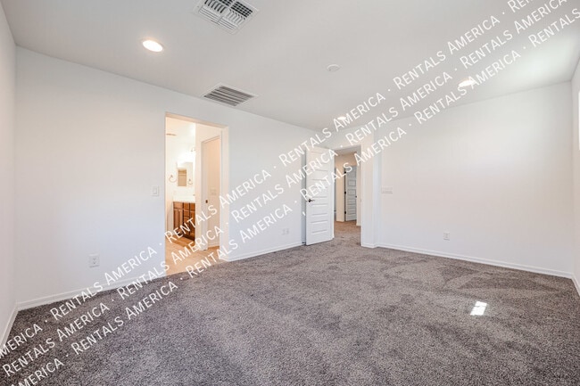 Building Photo - 14243 W Hackamore Dr.