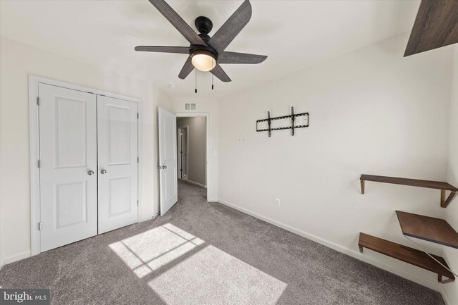 Building Photo - 5559 Trafalgar Cir