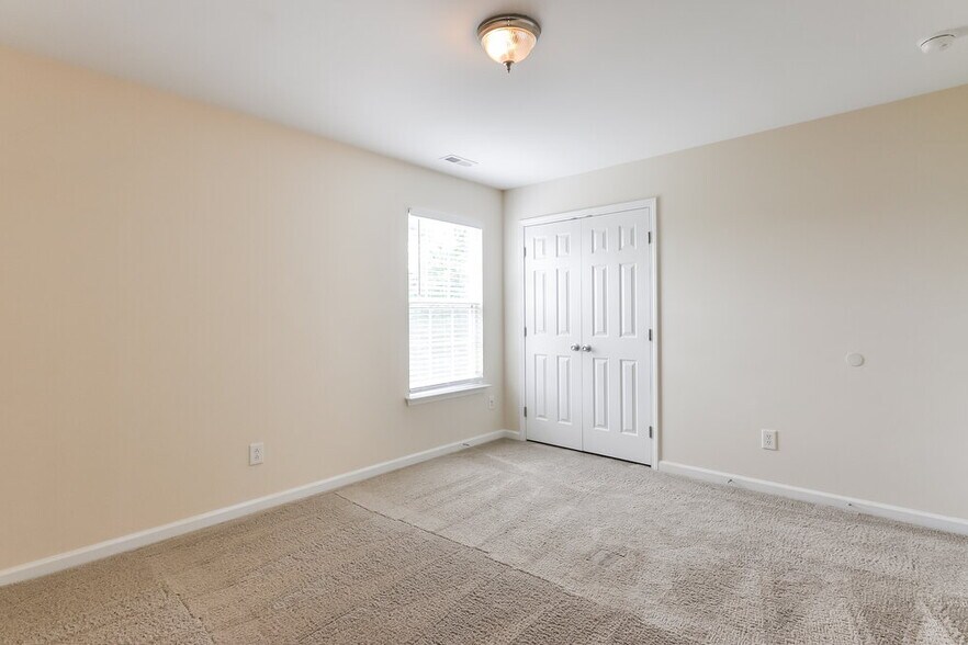 Building Photo - 3508 Hamilton Mill Dr