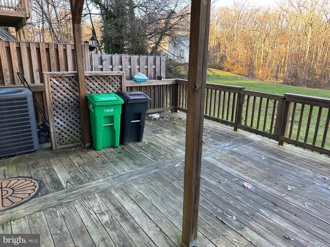 Building Photo - 10442 Storch Turn