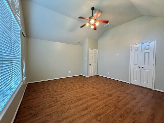 Building Photo - 11530 Columbia Pines Ln