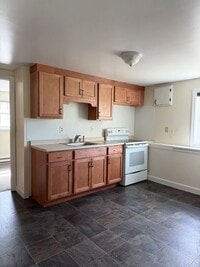 Building Photo - 1 bed 1 bathroom less than a mile from downtown!