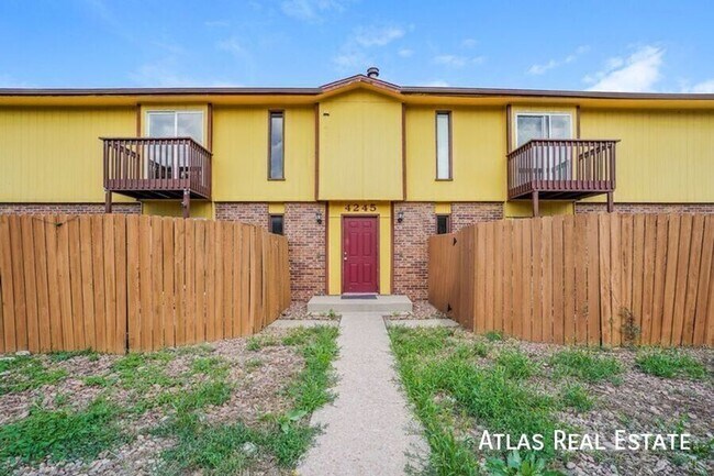 Building Photo - 4245 Loomis Ave