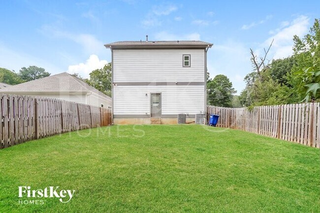 Building Photo - 2235 5th Ave S