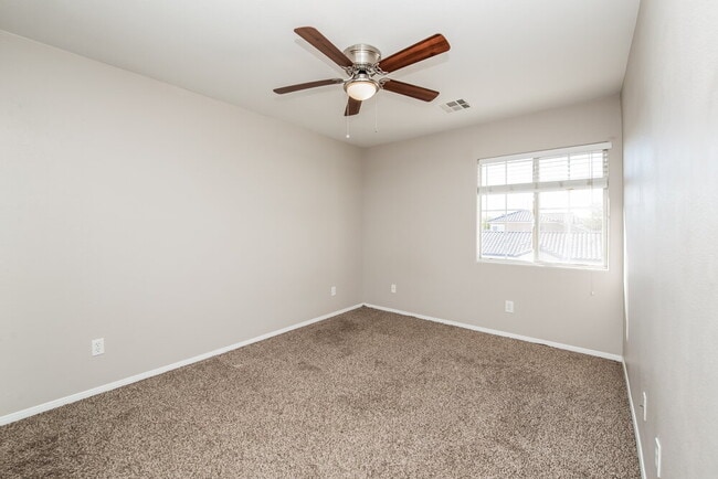 Building Photo - 9476 Plover Falls Ave