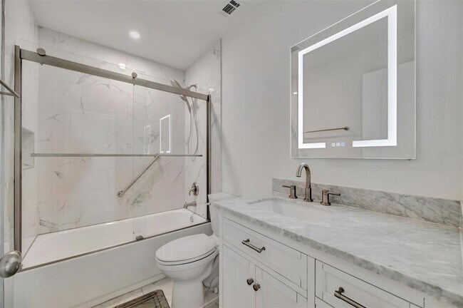 Building Photo - 9819 Hernando Ct