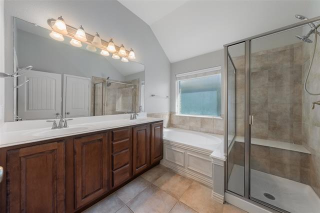 Building Photo - 2945 Mandalay Dr