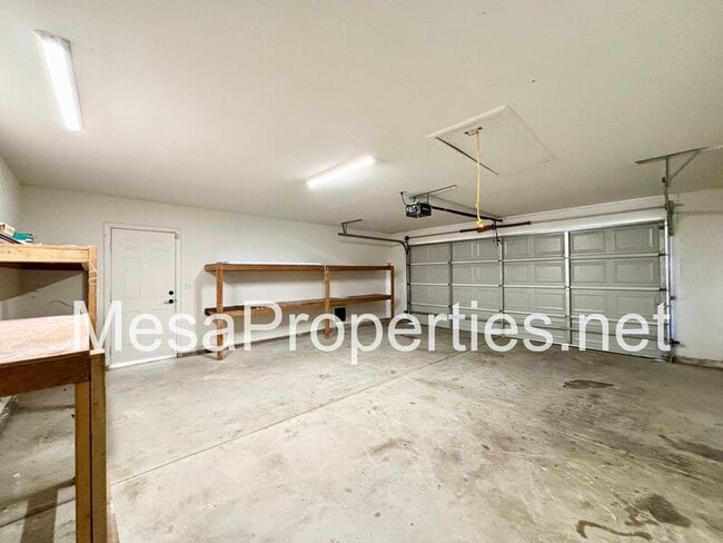 Building Photo - 10795 Merino Ave