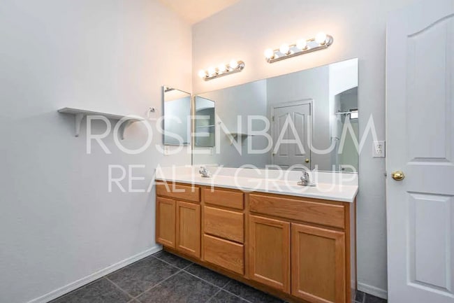 Building Photo - Beautiful 3-bedrooms, 2-baths home nestled...