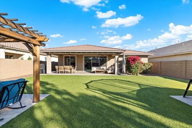 Building Photo - 12410 N 146th Ln