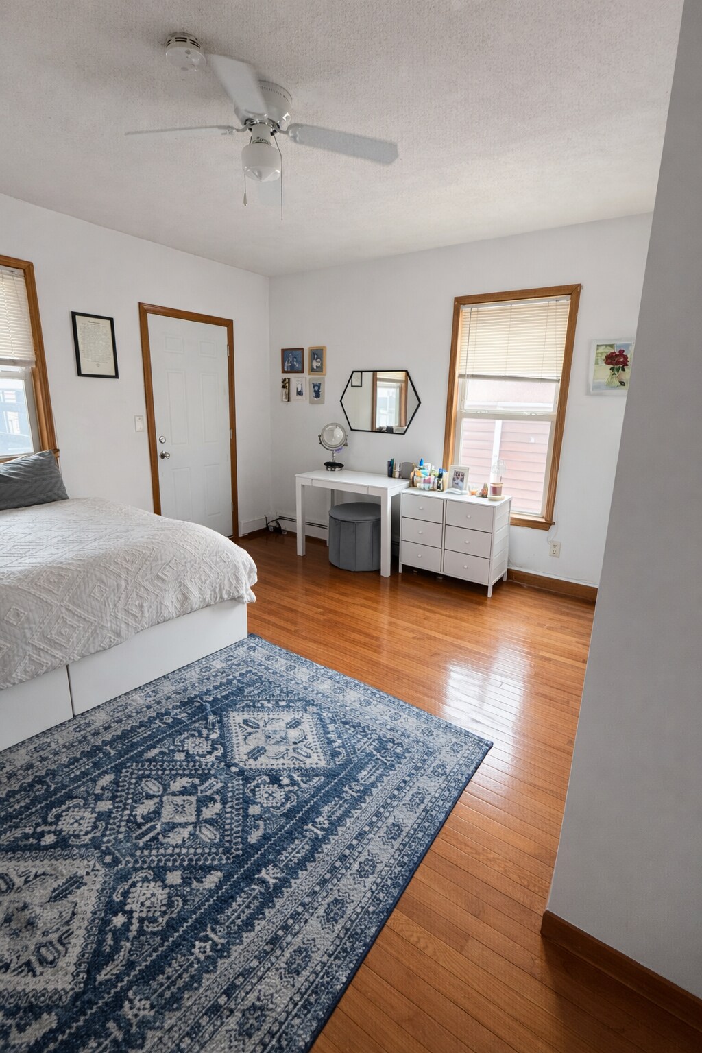 Building Photo - 585 Somerville Ave