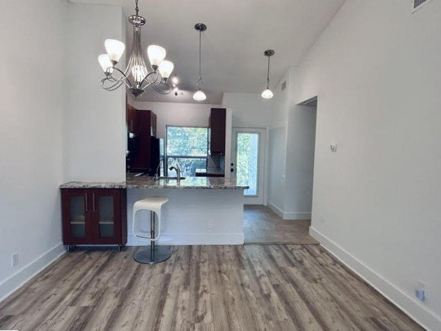 Building Photo - 3054 S Oakland Forest Dr