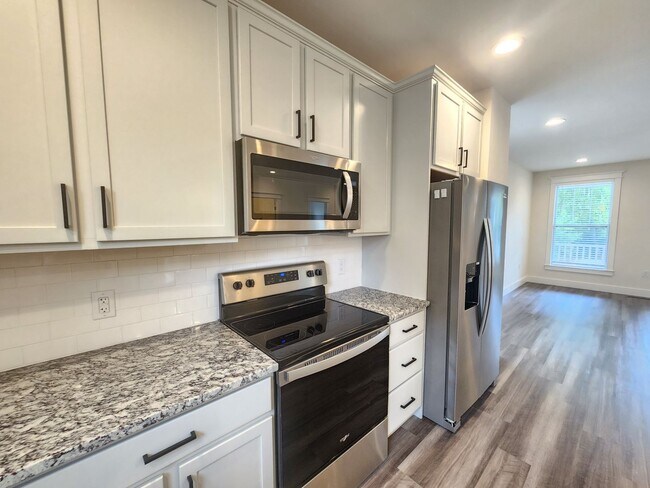 Building Photo - 1128 Blueview Dr