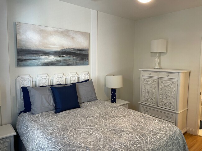 Building Photo - 8680 New Salem St