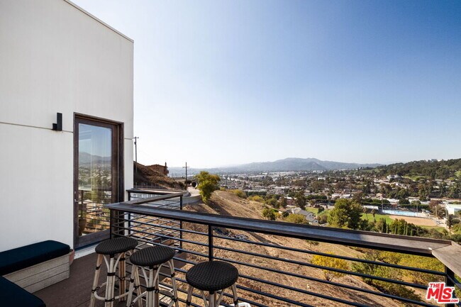 Building Photo - 3663 Kinney St