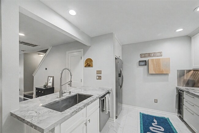 Building Photo - 1104 Buckner St
