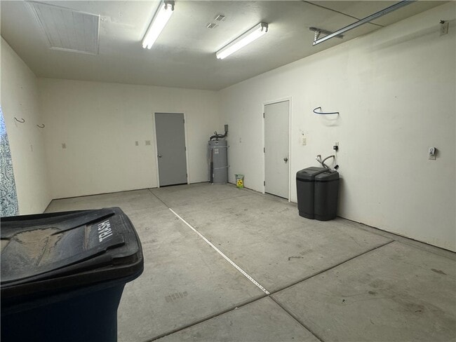 Building Photo - 1729 Ramar Rd