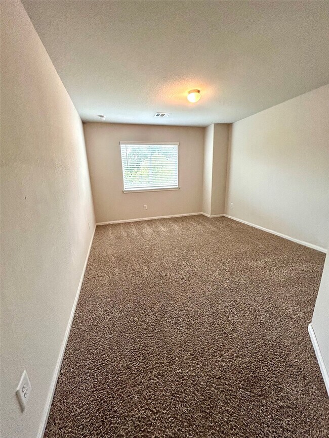 Building Photo - 22342 Clear Castle Dr