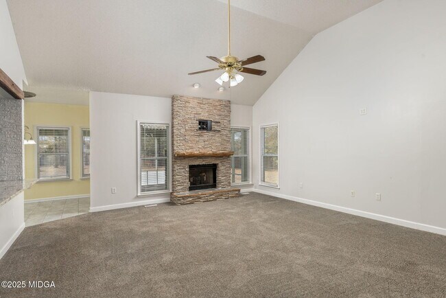 Building Photo - 108 Van Dyke Cove