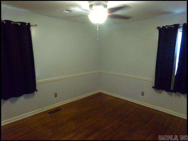 Building Photo - 9910 Brooks Ln