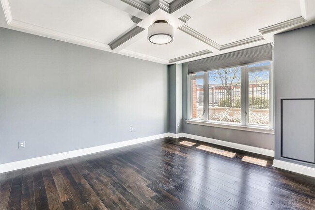 Building Photo - Gorgeous 2/2 with luxurious Lobby Level Condo in Hampden Row