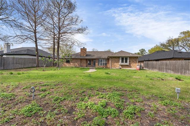 Building Photo - 1106 Almond Dr