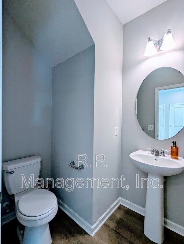 Building Photo - 2281 Polar Wy