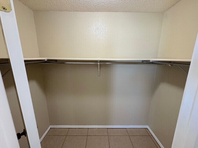 Building Photo - Northeast El Paso 4 Bed, 2 Bath close to Ft Bliss!