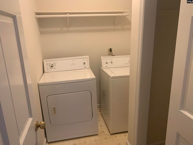 Building Photo - 2403 Duncan St