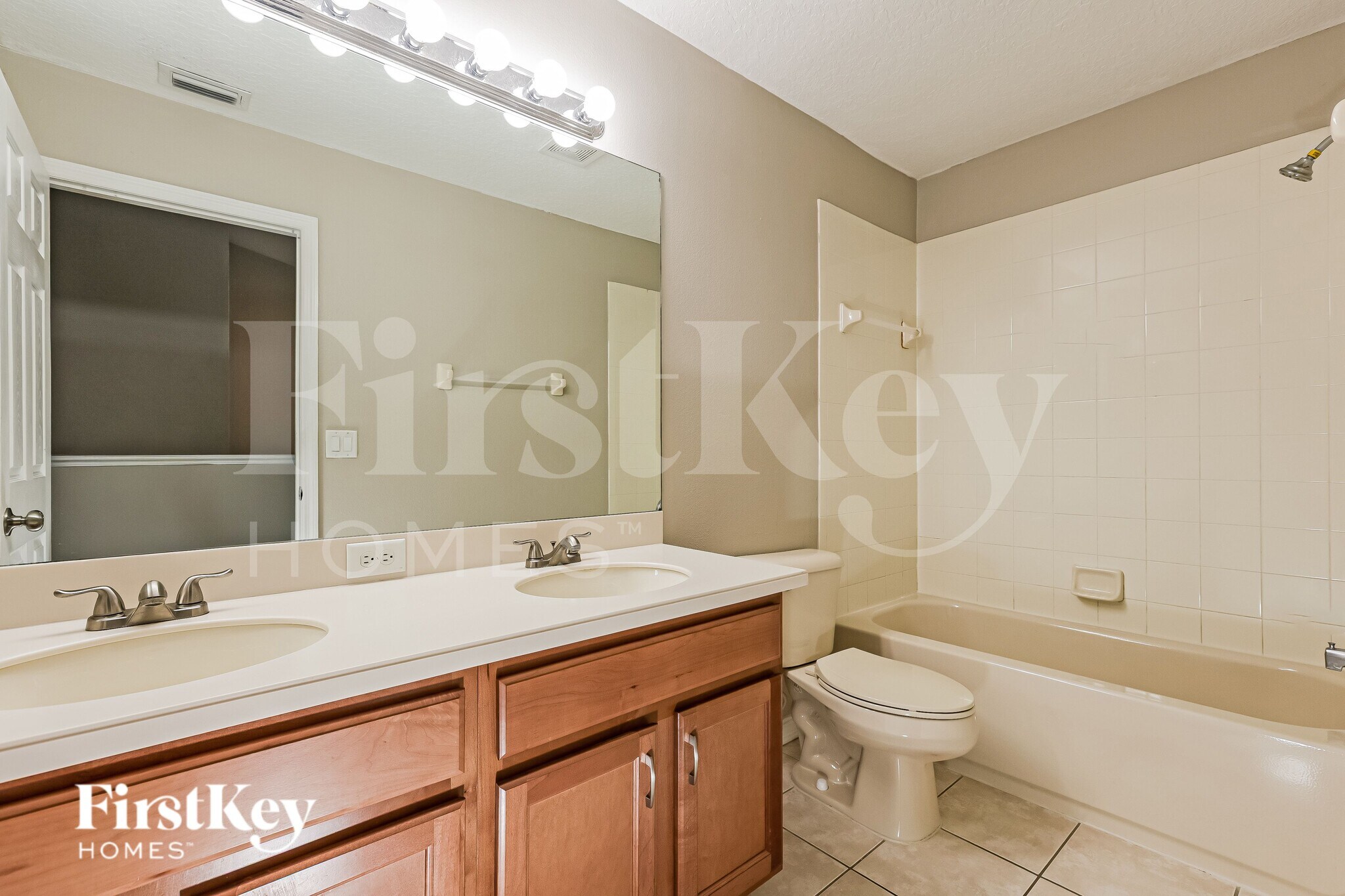 Building Photo - 1335 Emerald Hill Way