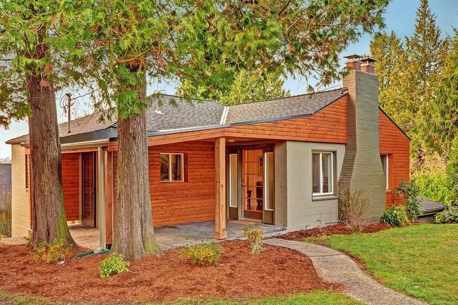 Building Photo - 9827 8th Ave NE