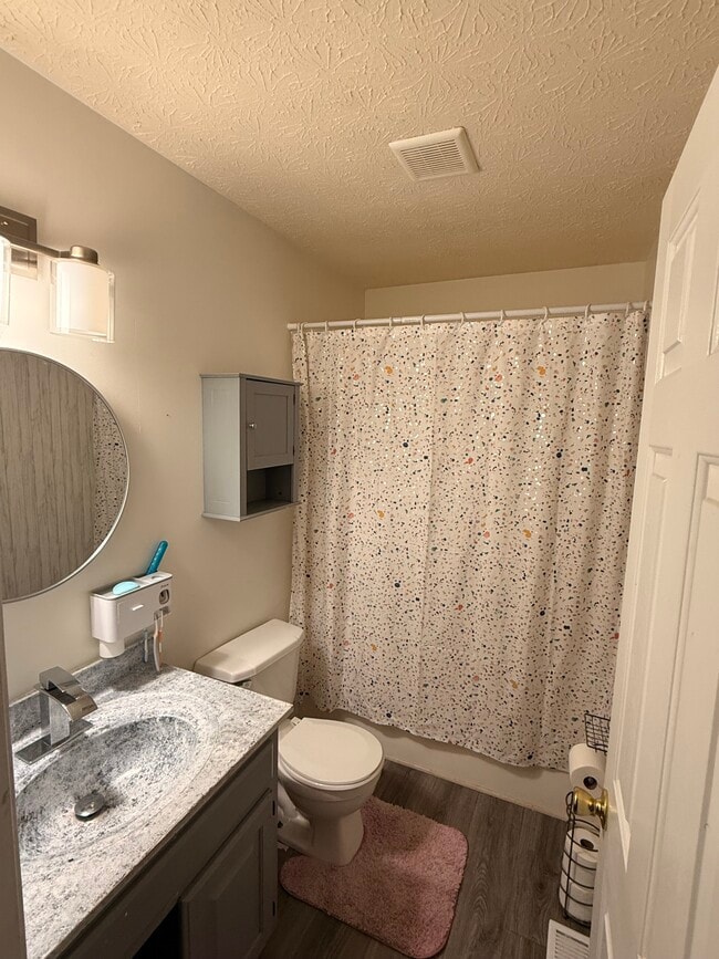 Building Photo - 303 Brittania Dr