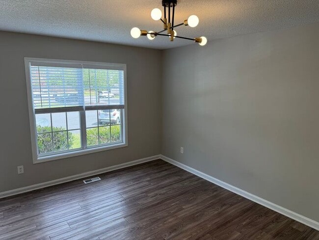 Building Photo - Red-Hot Summer Sale!!! Renovated 2-bedroom townhome in Kannapolis