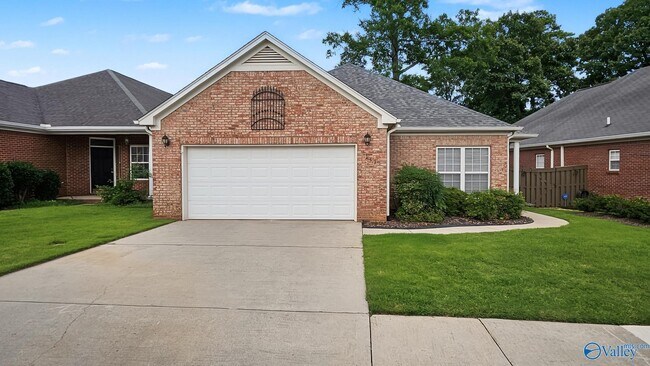Building Photo - 141 Canterbury Dr
