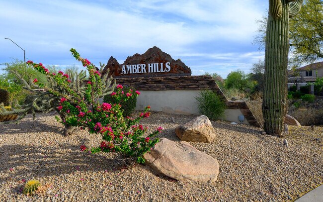 Building Photo - 2521 W Tumbleweed Dr