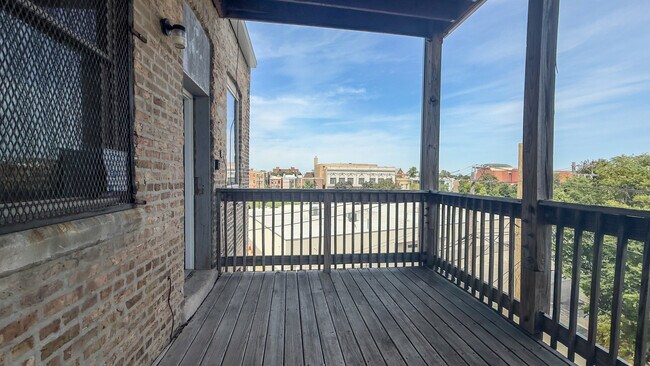Building Photo - 317 S Homan Ave