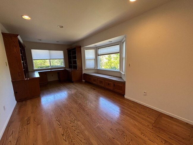 Building Photo - 416 Oak Vista Dr