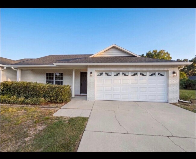 Building Photo - 545 Penns Neck Dr