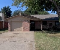 Building Photo - 1501 N Fretz Ave