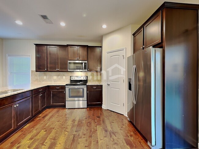 Building Photo - 232 Lanier Pl