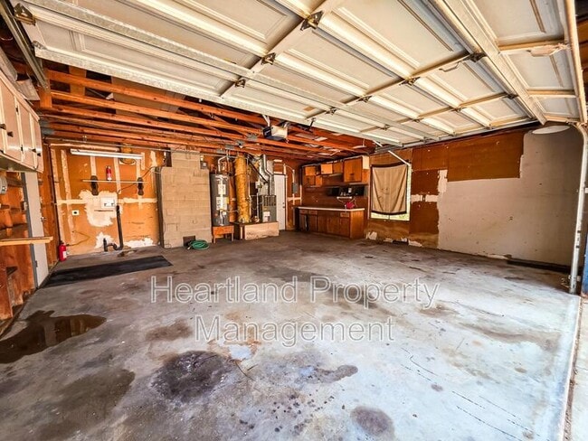 Building Photo - 778 N Glen Oaks Dr