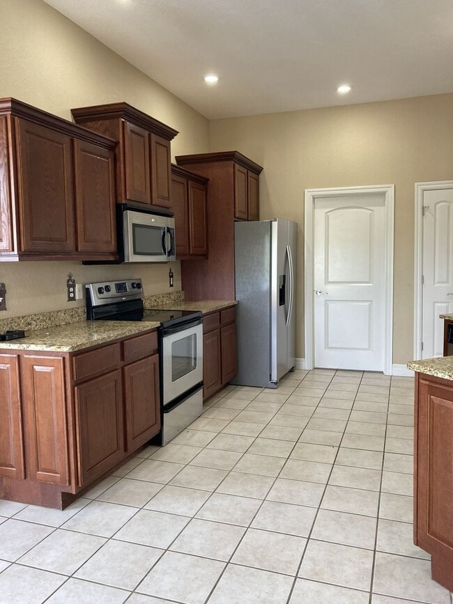 Building Photo - 189 Stoney Pointe Dr