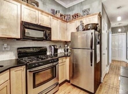 Building Photo - 231 3rd St