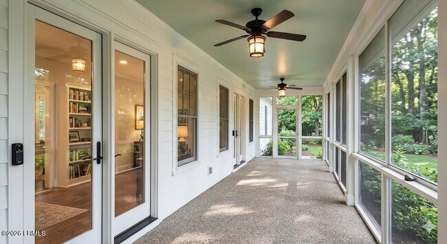 Building Photo - 1305 Rowland Dr