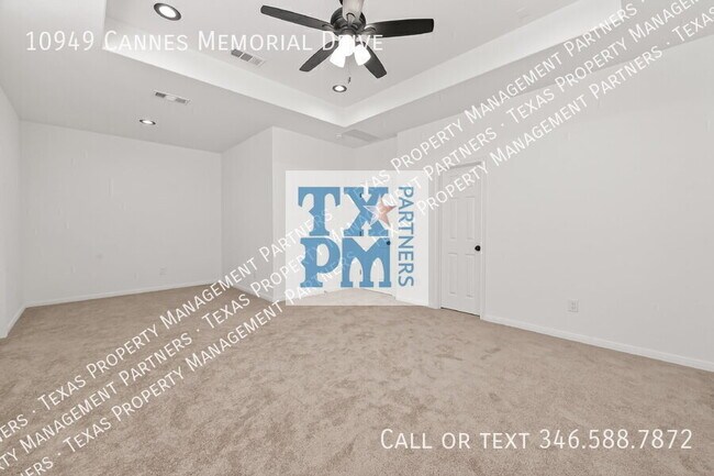 Building Photo - 10949 Cannes Memorial Dr