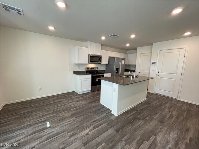 Building Photo - 4919 Olive Mesa Ave