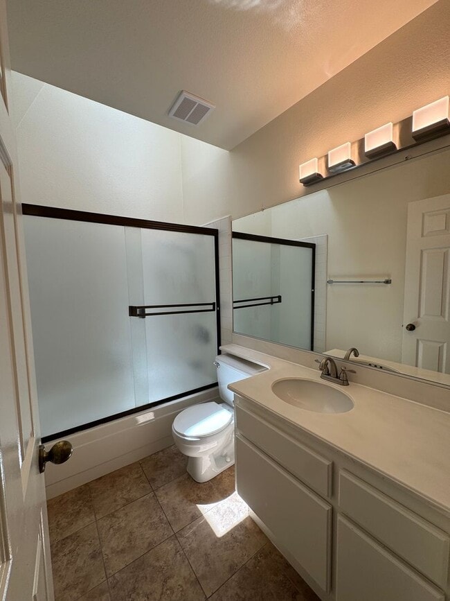 Building Photo - 3 Bed, 3 Bath Two-Story Condo - 9 Georgetown.