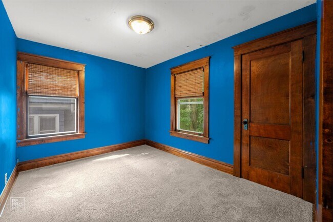 Building Photo - Aurora Home in Historic District